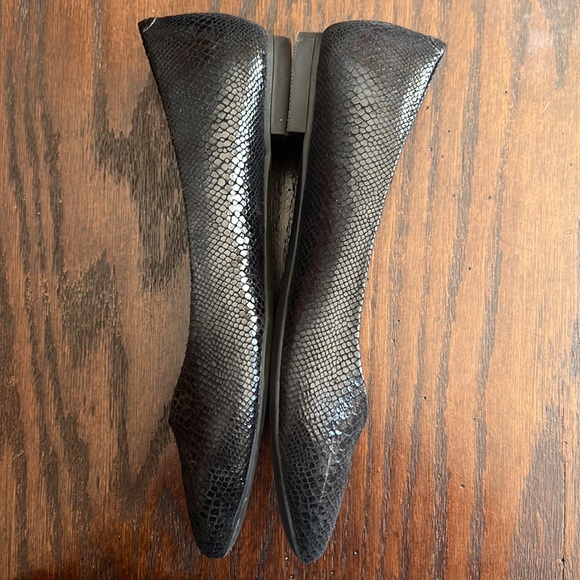 Vionic, black flat - Picture 5 of 6